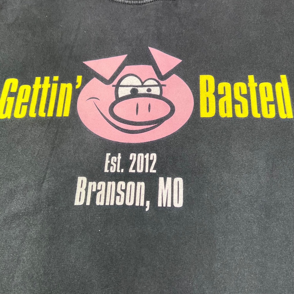 Comfort Colors Gettin Basted Branson MO Pig Graphic T Shirt Size Large‎ - Picture 6 of 8